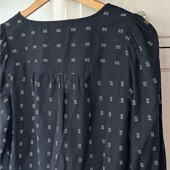 Madewell | Women’s black v-neck snap/button front puffer sleeve top, size XS - Picture 9 of 16